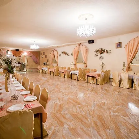 Uslugi Noclegowe Rustica Гостевой дом